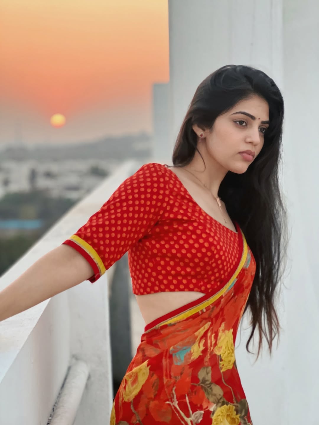 Bandhavi Sridhar Displaying Toned Midriff Area