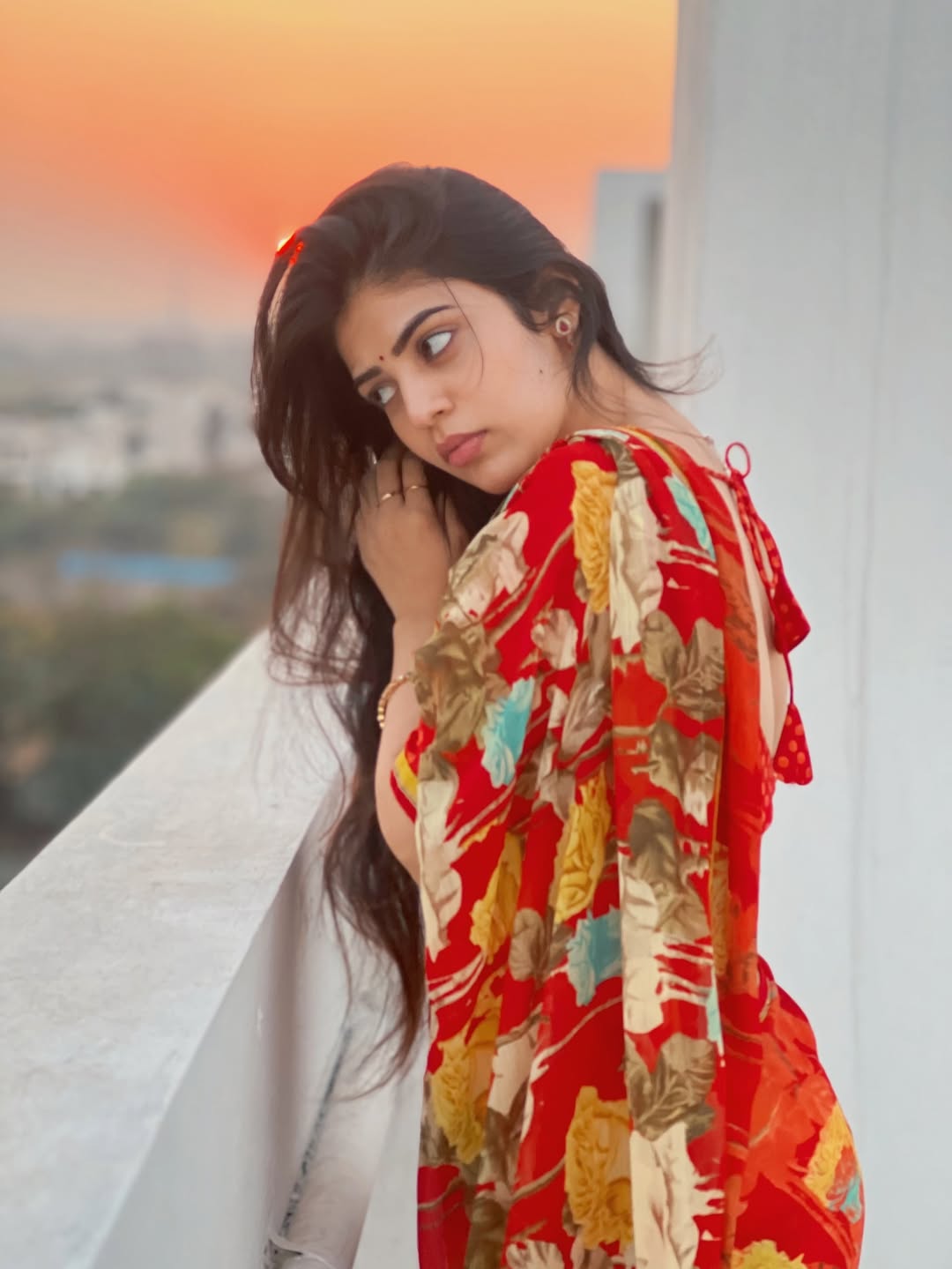 Bandhavi Sridhar Wearing Trendy Floral Saree Mix