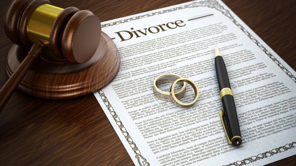 Bhopal family court divorce settlement
