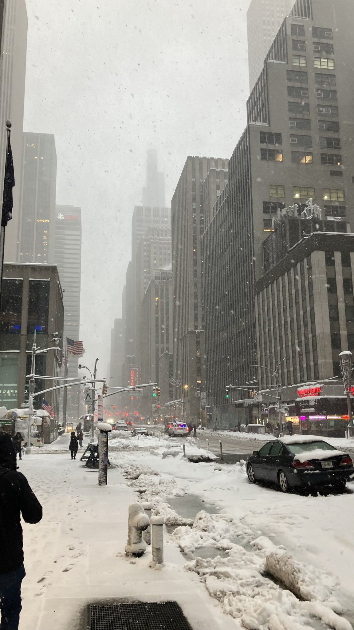 Blizzard Leaves New York Paralyzed