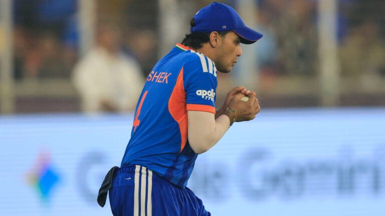 Gavaskar on Abhishek Sharma form 1