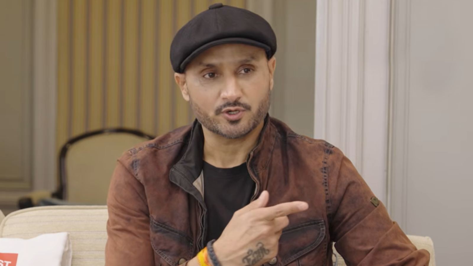 Harbhajan Singh reacts to Tanvir Ahmed