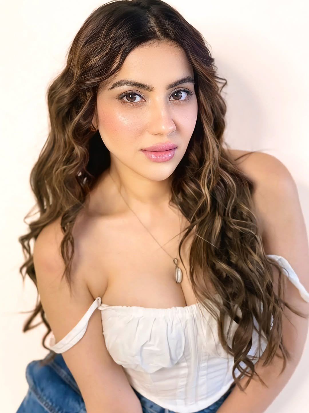 Hritiqa Chheber Radiant Smile In Denim Fashion