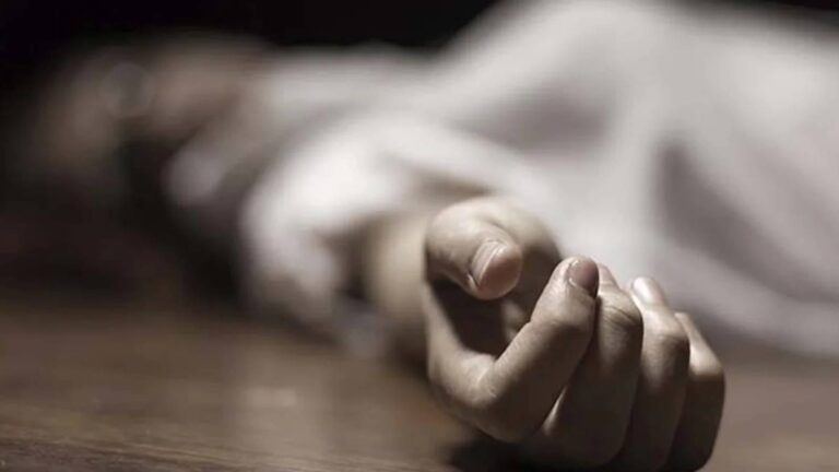 Hussain Sagar suicide case