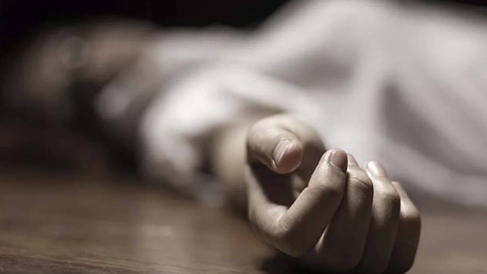 Hussain Sagar suicide case