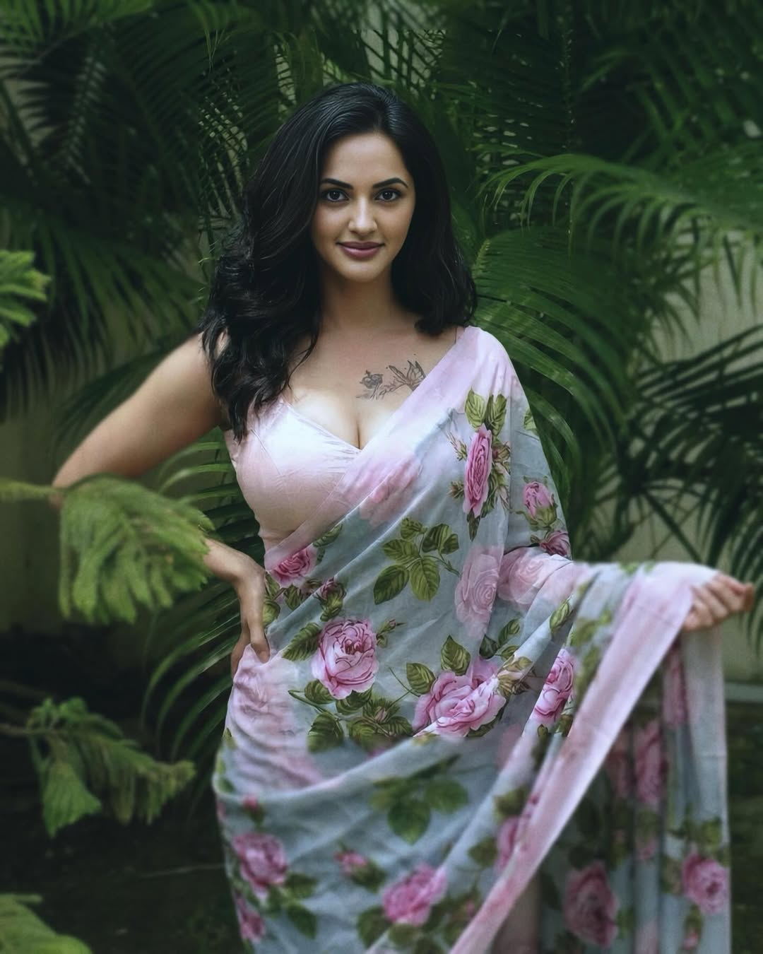 Chic Sleeveless Pink Blouse Look On Jyoti Poorvaj