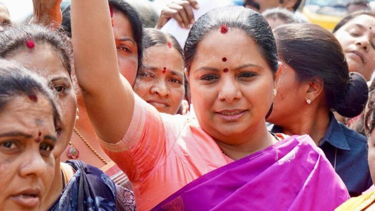 Kavitha birthday message to KCR
