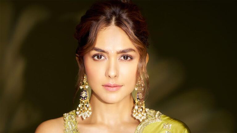 Mrunal Thakur Reveals Akshay Kumar Advice