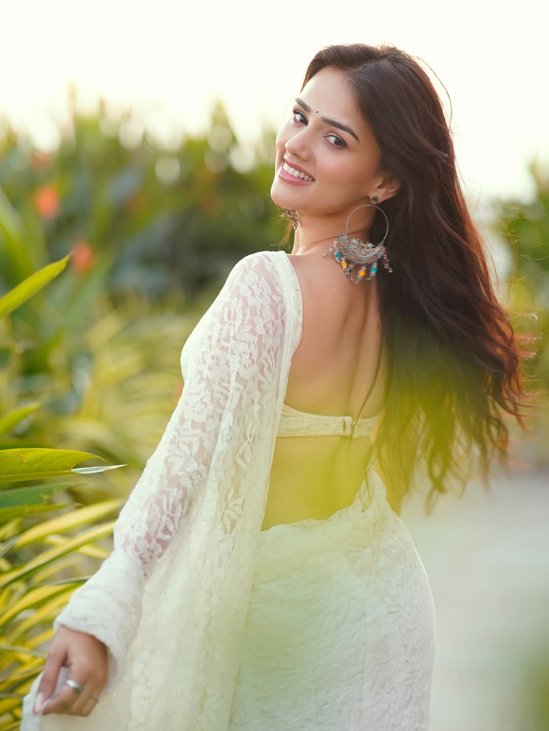 Nishi Saxena Flaunting Edgy Backless Saree Look