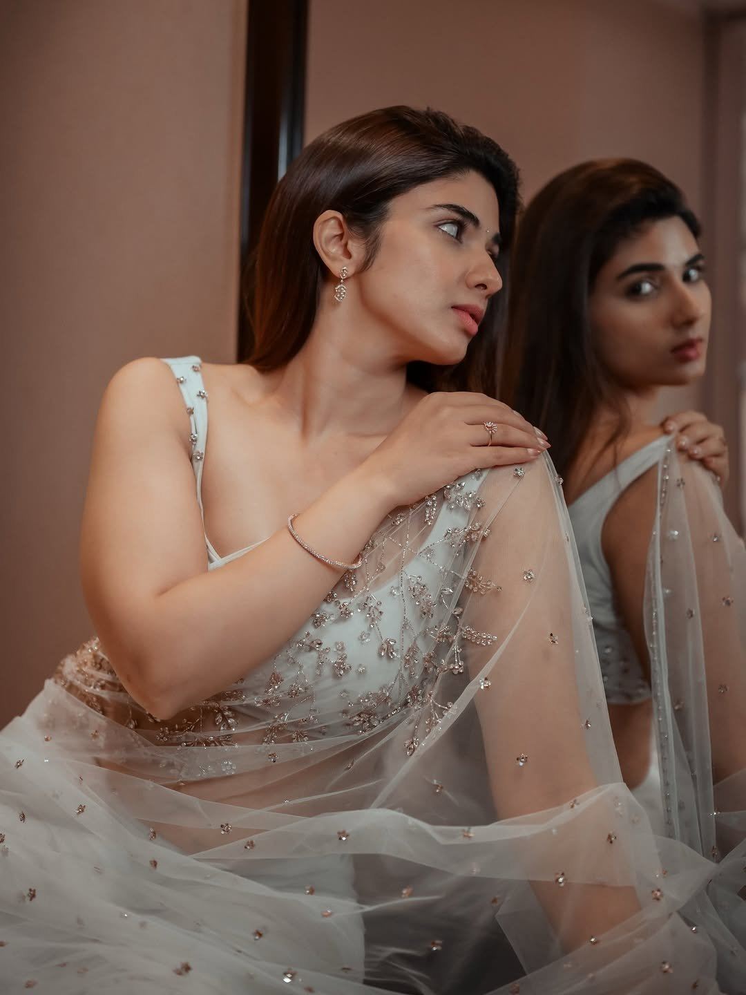 Edgy White Sleeveless Blouse On Pragya Nagra !!