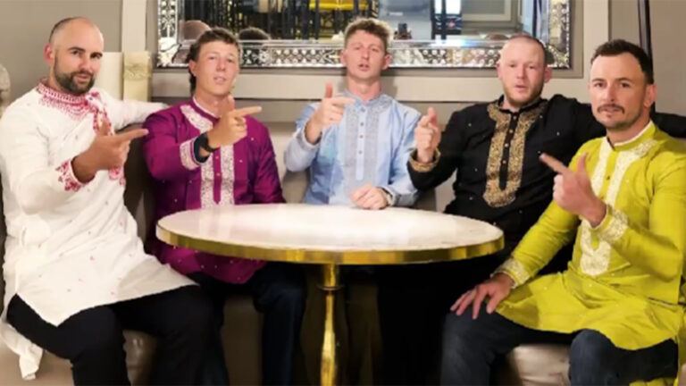 Scotland cricketers wearing kurta in India