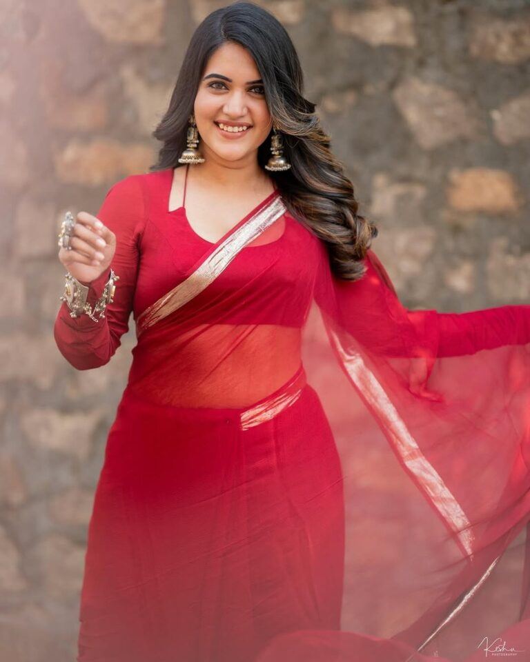 Sravanthi Chokarapu In Red Saree