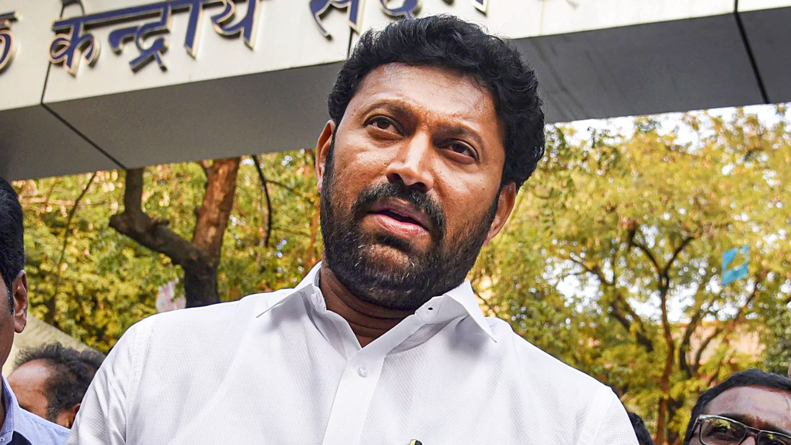 Supreme Court orders Avinash Reddy surrender