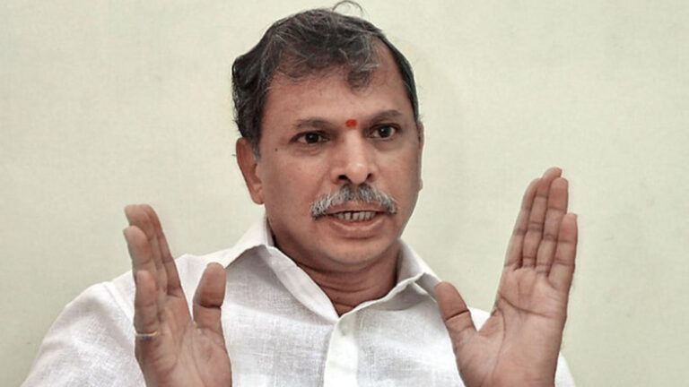 Tulasi Reddy speaking on Reddy surname and caste identity debate in Andhra Pradesh