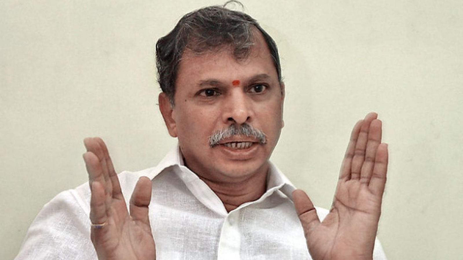 Tulasi Reddy speaking on Reddy surname and caste identity debate in Andhra Pradesh