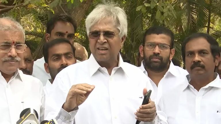 Undavalli Arun Kumar addressing the media amid YSRCP political controversy in Andhra Pradesh