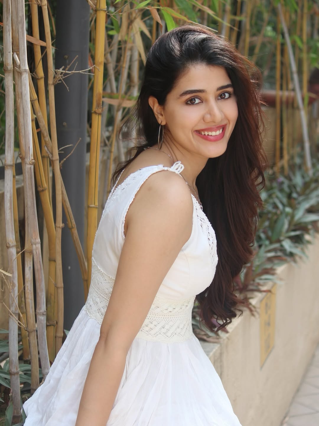 Playful Expression Of Aartii S Chhikara Outdoors