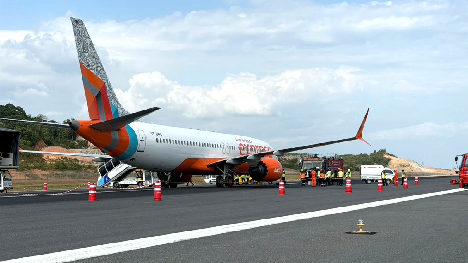 Air India Express IX 938 nose gear damage Phuket