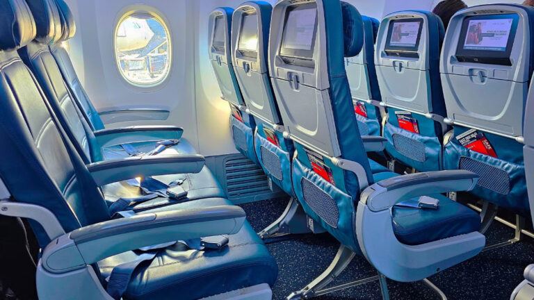 airline free seat rule