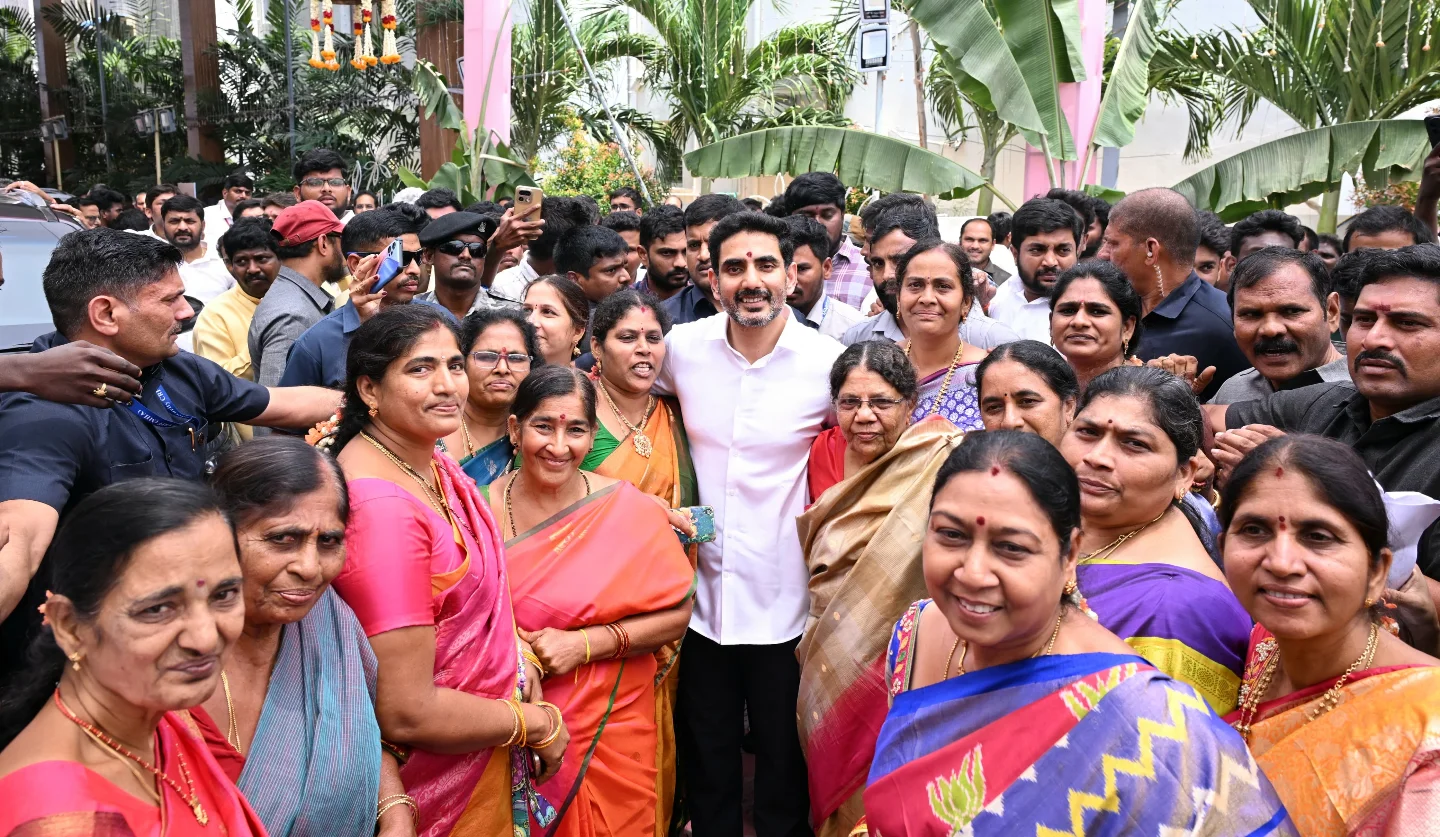 CBN, Nara Lokesh & Revanth Reddy at Dhulipalla Narendra's Daughter Wedding