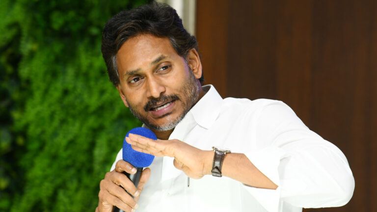 Chandrababu Naidu and YS Jagan debate over Andhra Pradesh development projects