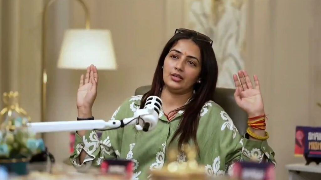 Chandrika Dixit Vada Pav Girl controversy