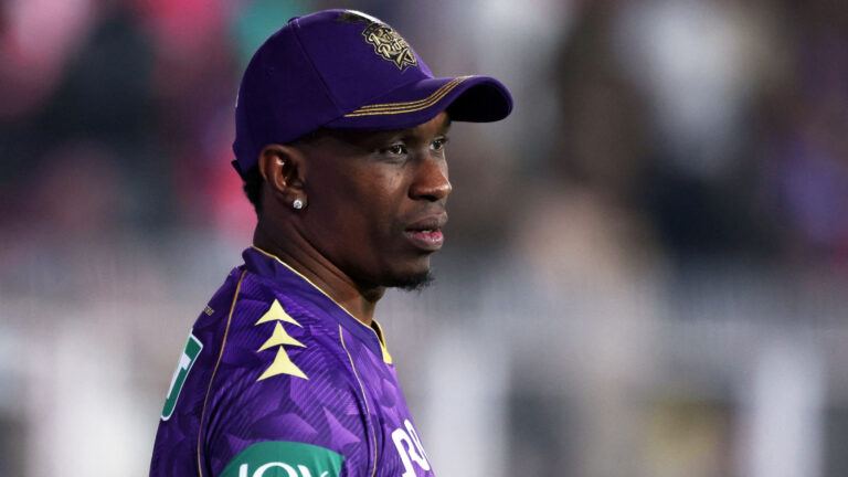 Dwayne Bravo KKR mic incident
