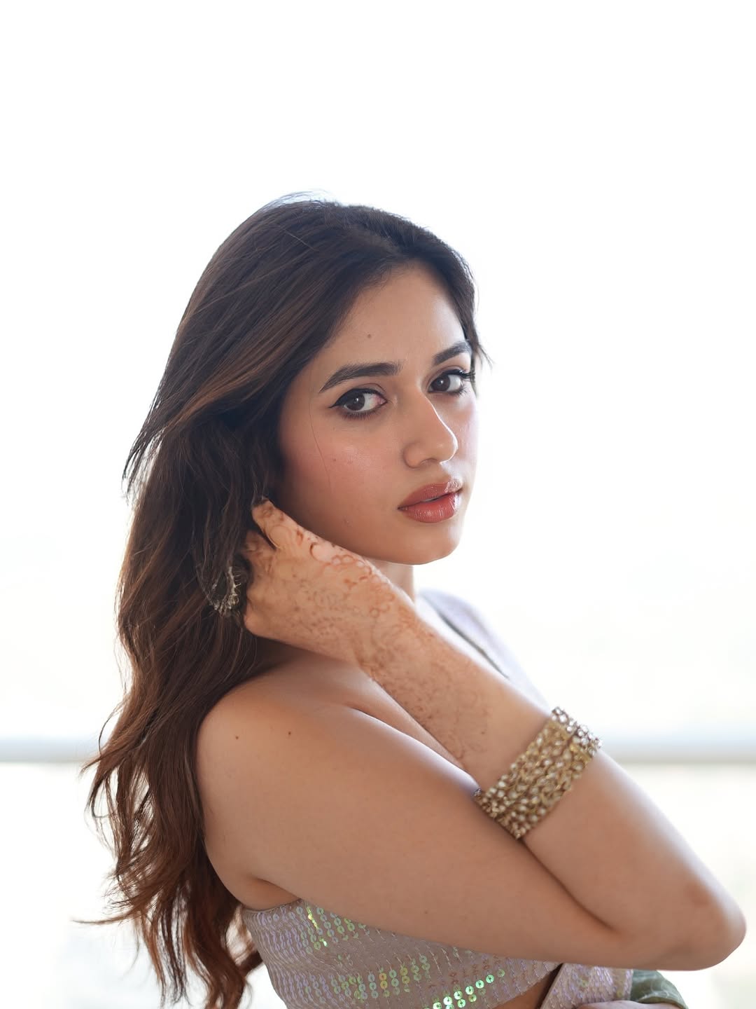 Jannat Zubair Shows Off Statement Chandbalis