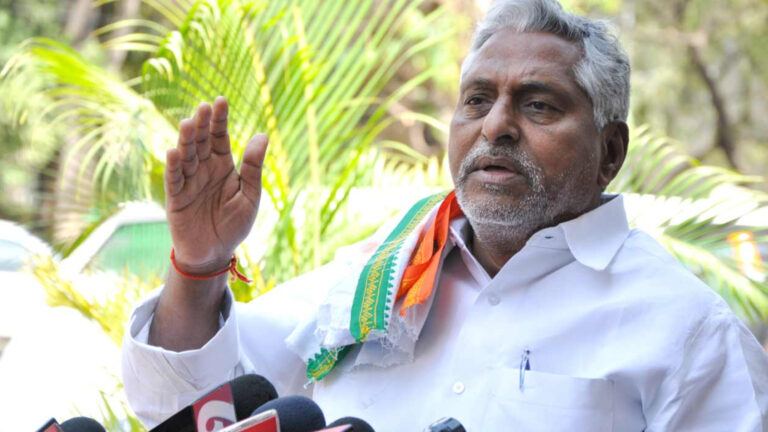 Jeevan Reddy political exit comparison with Etela Rajender in Telangana politics