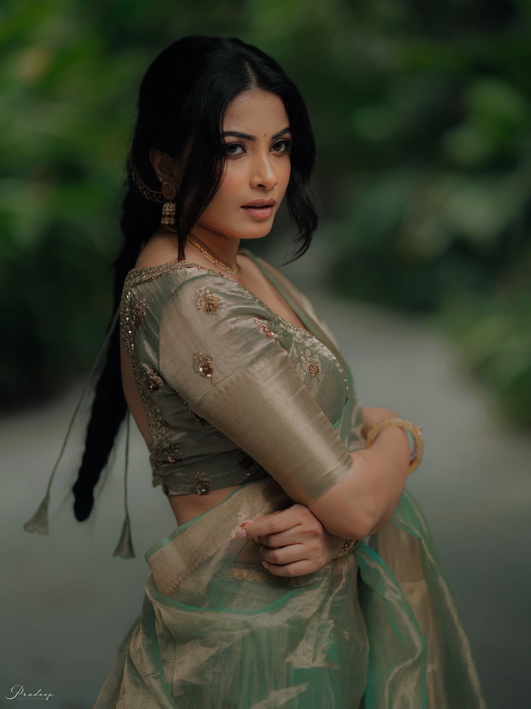 Kavya Shetty Elegant Saree Style