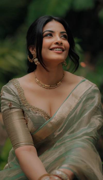 Kavya Shetty Green Saree Look