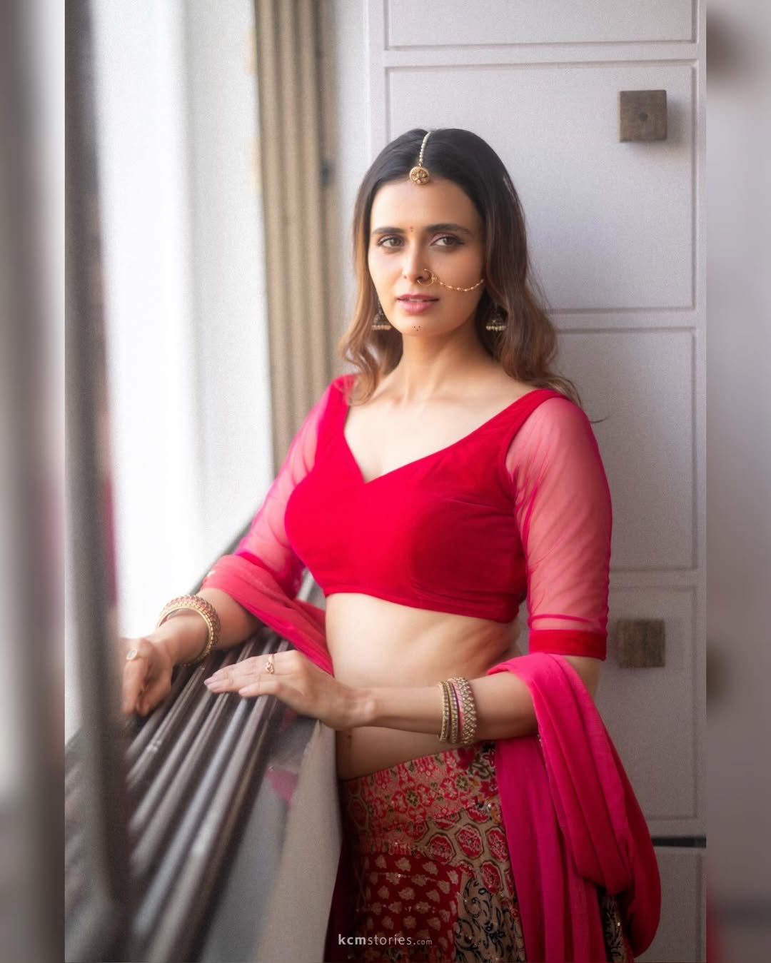 Meenakshi Dixit Radiating Pure Ethnic Charm Vibes