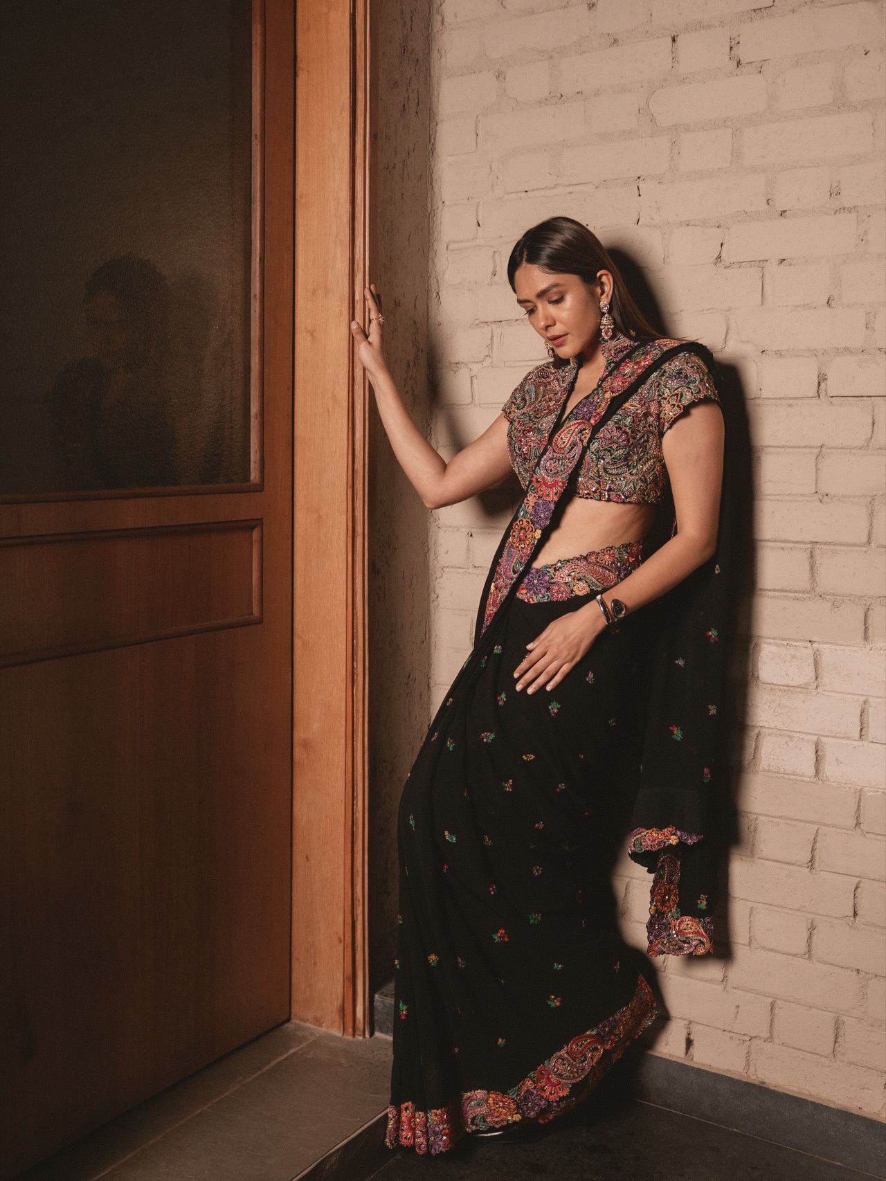 Mrunal Thakur Posing Gracefully In Black Saree
