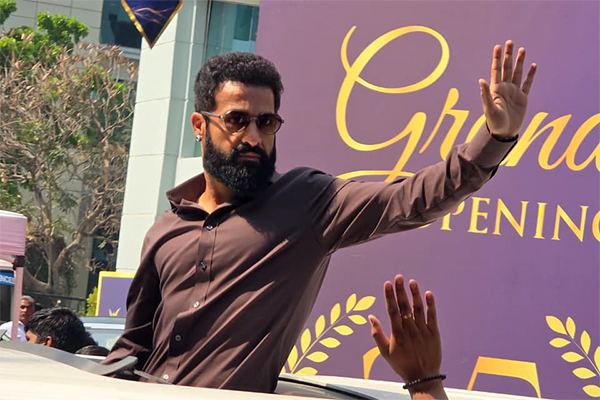 Photos: NTR at KIMS Hospital, Bengaluru