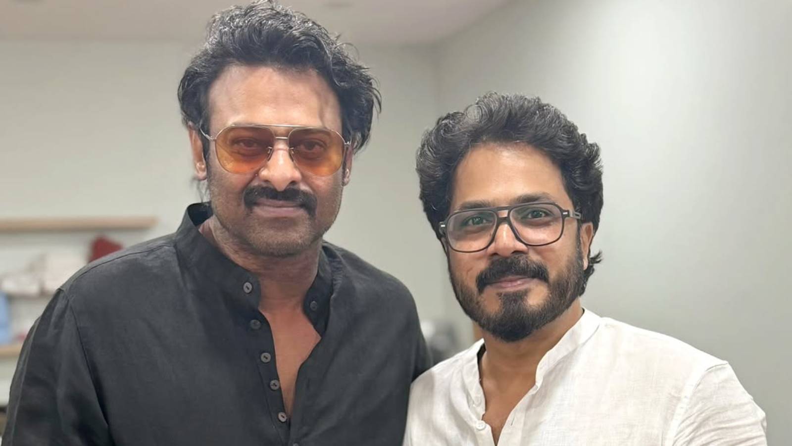 Prabhas latest viral photo reaction