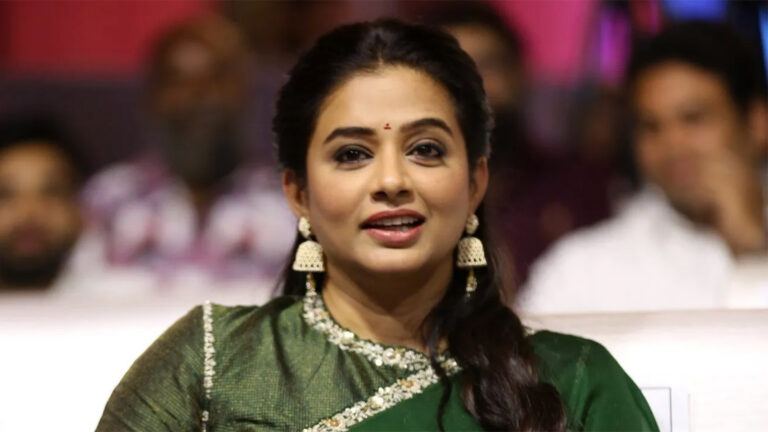 Priyamani bikini Drona scene