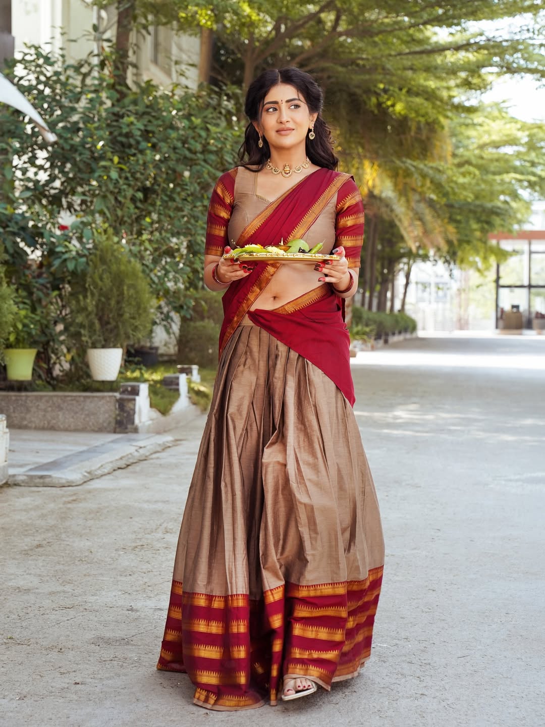 Rashi Singh Poised In Half Saree Midriff View