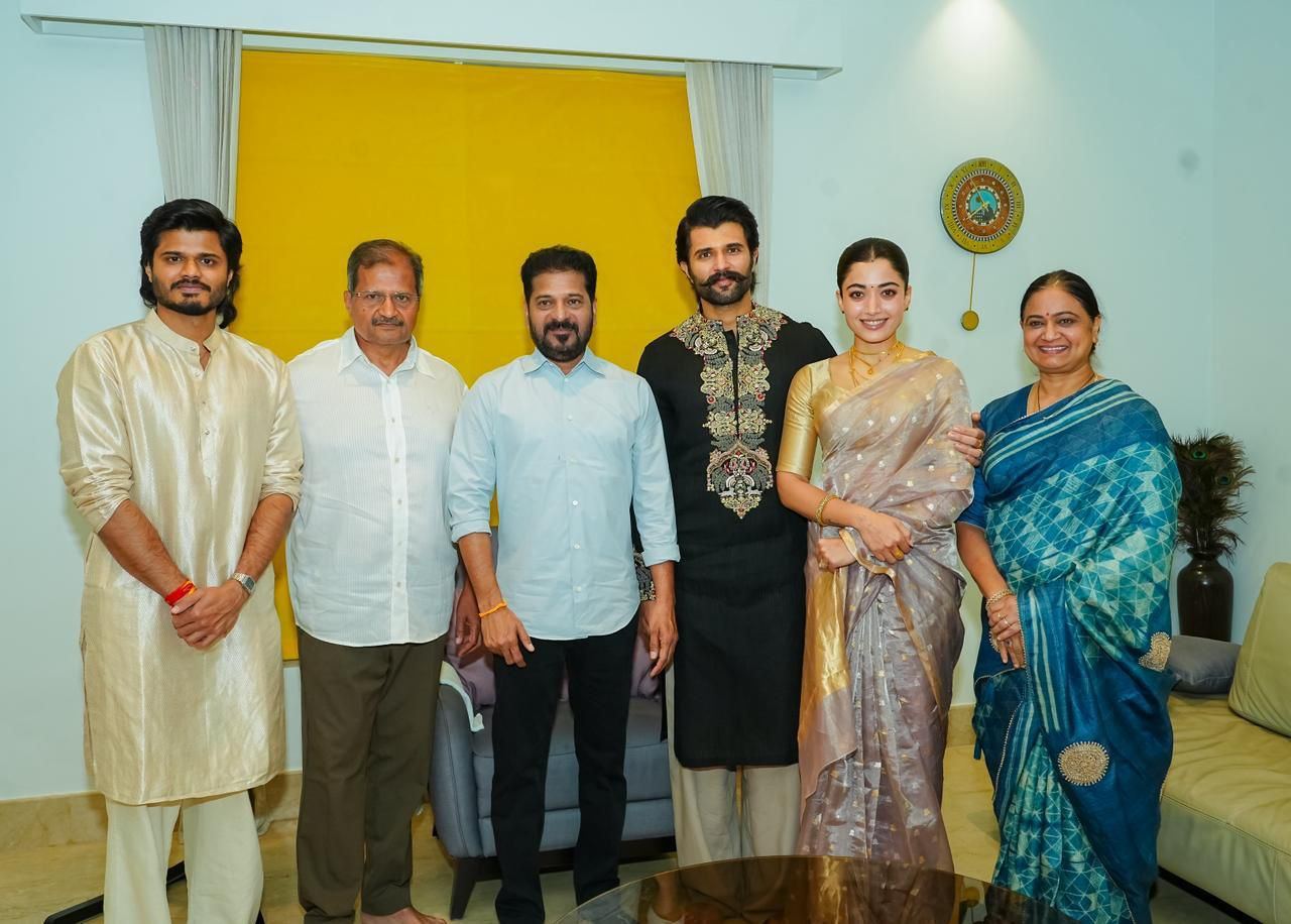 Vijay Deverakonda In Black Embroidered Sherwani
