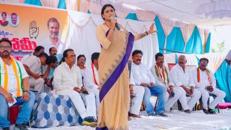 Sharmila Targets Jagan Over Viveka Case
