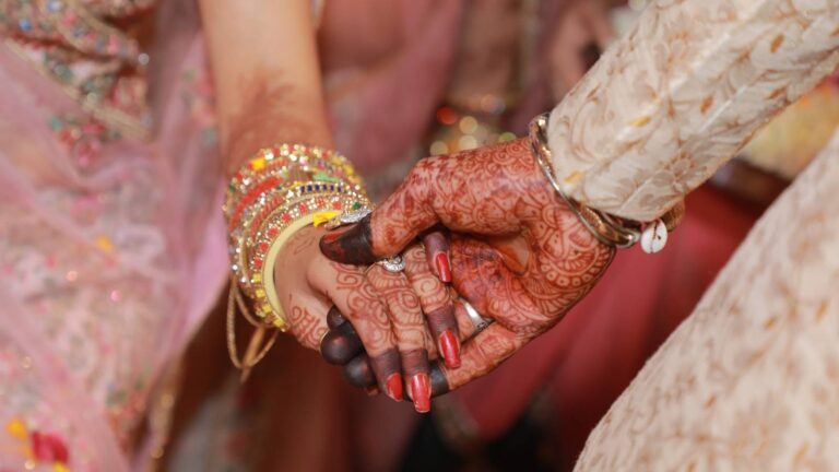 bride stops wedding moment