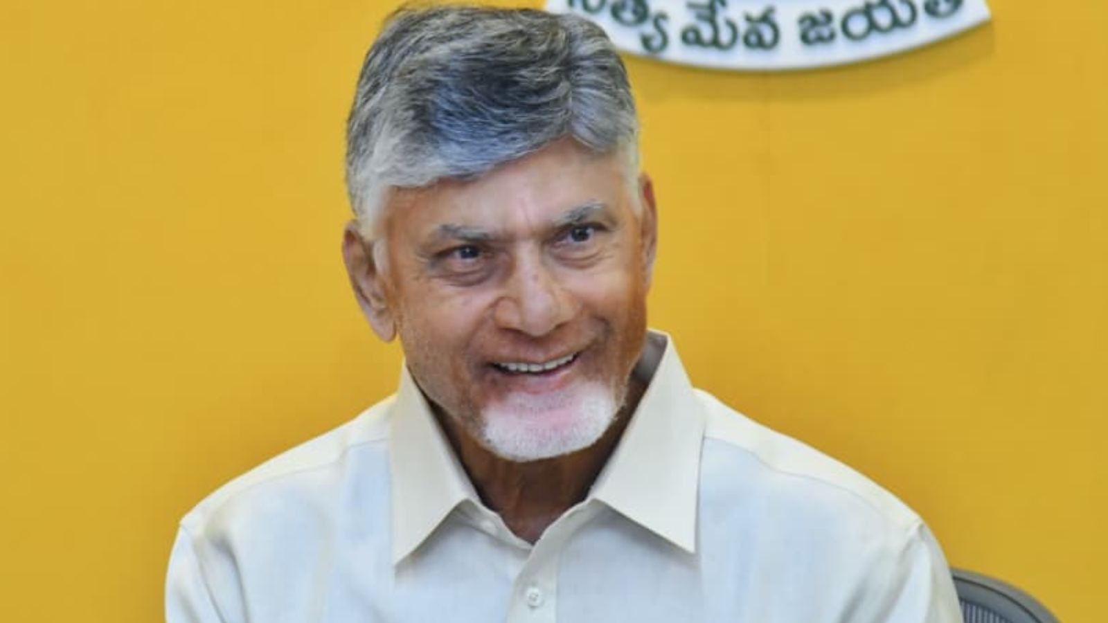 Chandrababu Naidu discussing fertility rate and population growth in Andhra Pradesh meeting