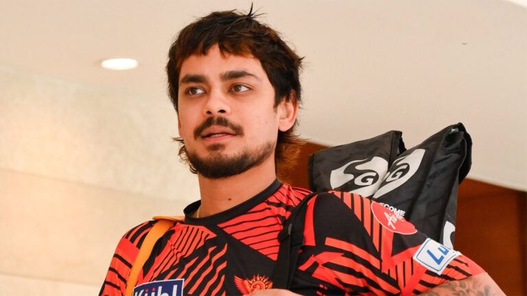 Ishan Kishan bat without sponsor