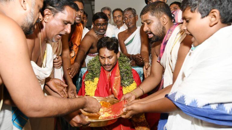 Jagan Hindu Politics Debate Sparks Fresh AP Discussion