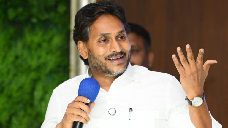 Jagan Mohan Reddy speaking about padayatra and Amaravati vs Mavigen political debate