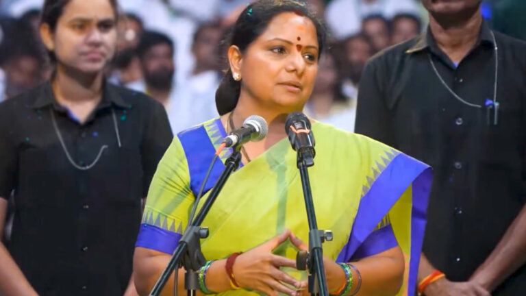Kalvakuntla Kavitha delivering speech after announcing TRS party and agenda