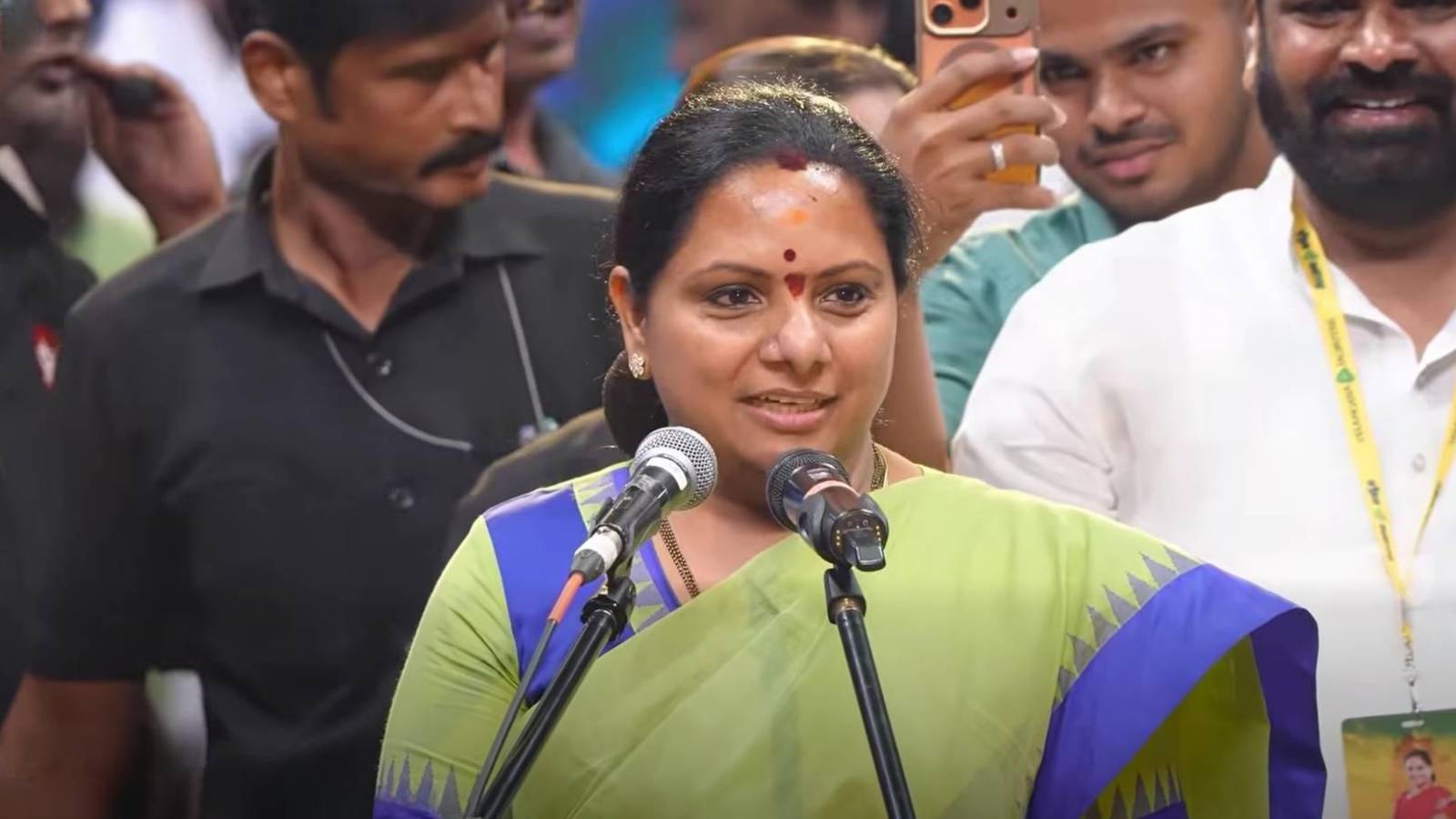 ఇవాళ్ళ వార్తలు కవితక్కకి అంకితం.. తప్పదు మరి!