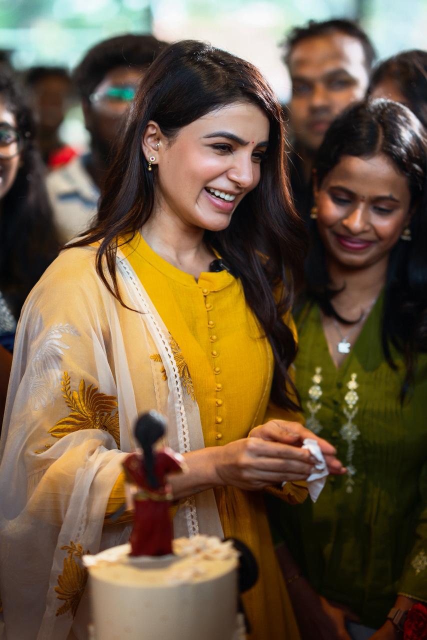 Samantha Celebrates Birthday with Fans