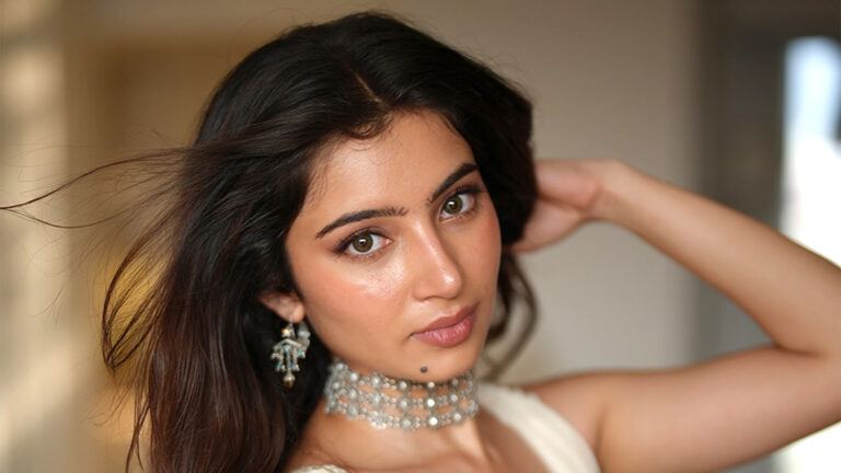 Sara Arjun Madhubala Biopic