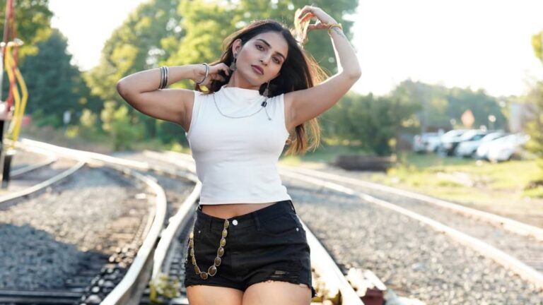 Social media paid subscription trend