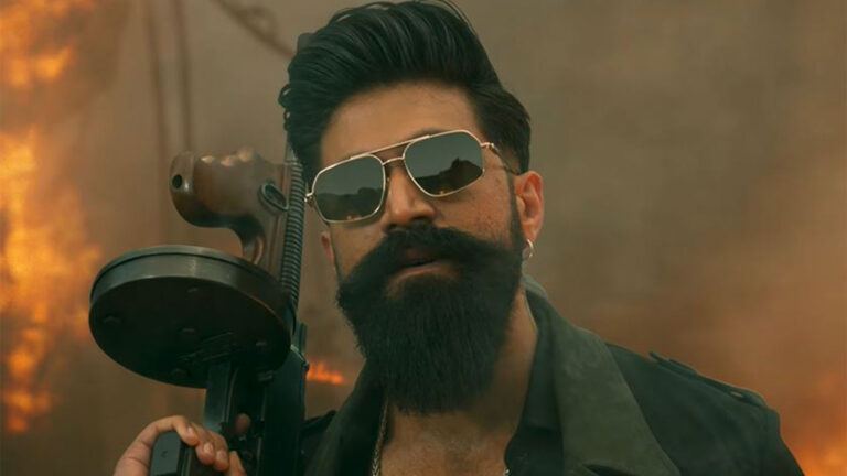 Yash in Toxic movie facing release delay and low buzz
